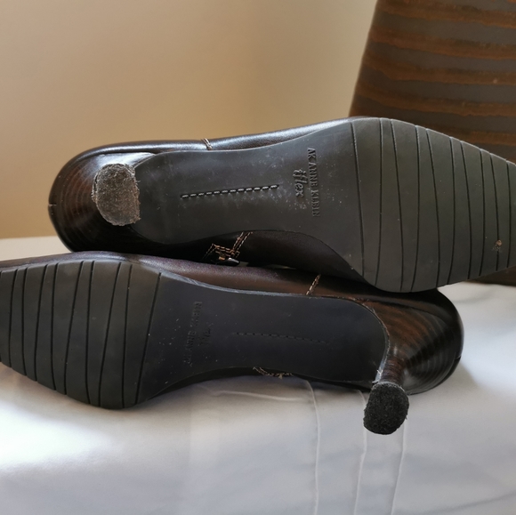 Ann Klein ankle bootie; 7.5 - Picture 6 of 9